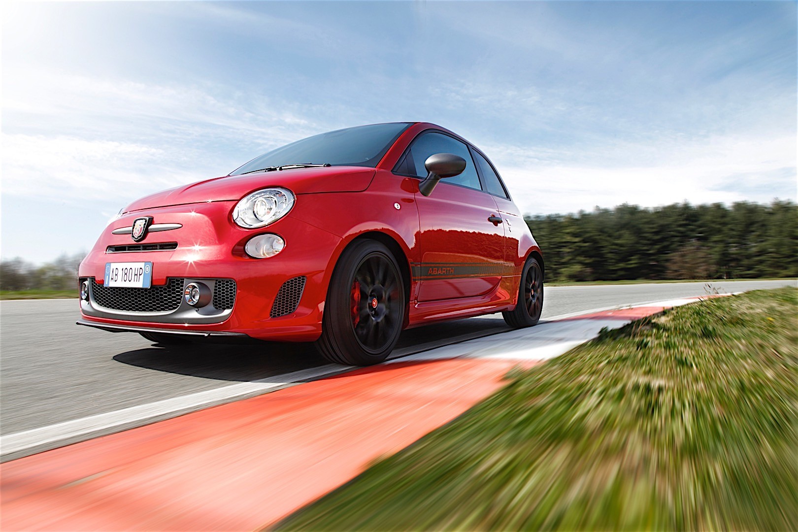 Fiat 500 Abarth photo 2