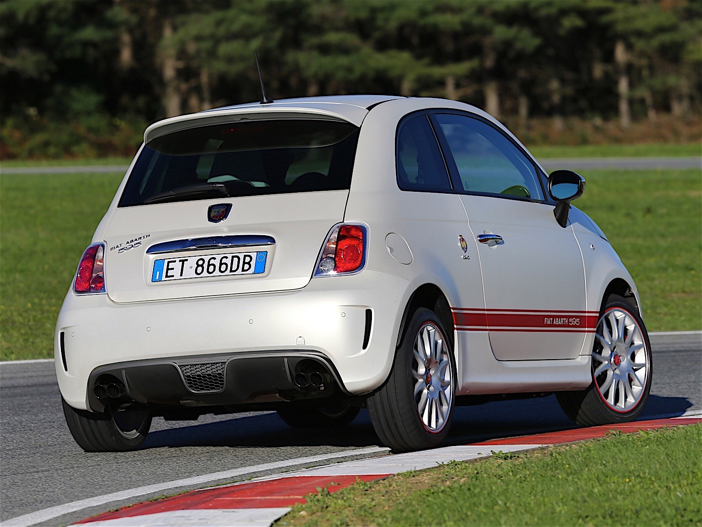 Fiat 500 Abarth photo 5
