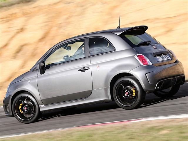 Fiat 500 Abarth photo 38