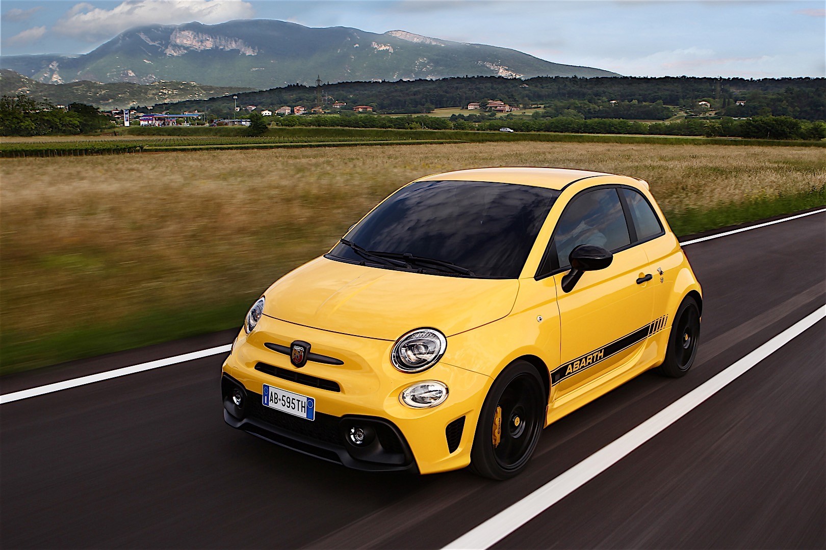 Fiat 500 Abarth photo 9