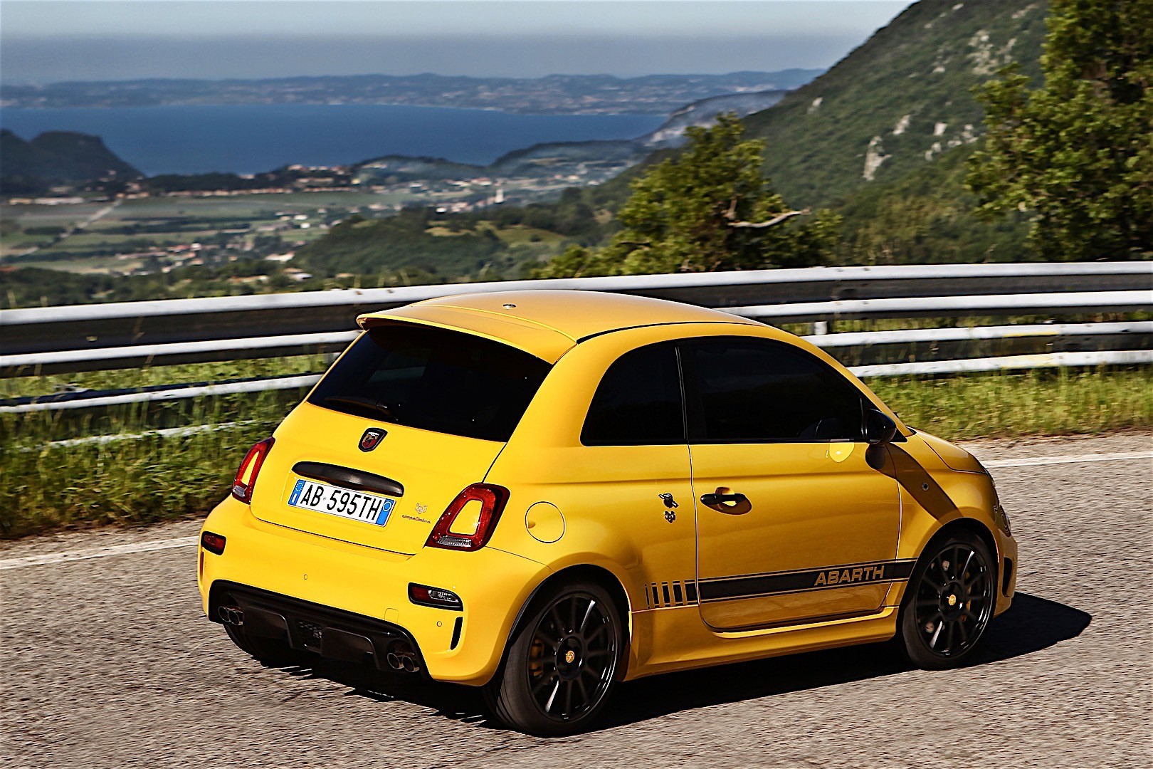 Fiat 500 Abarth photo 10
