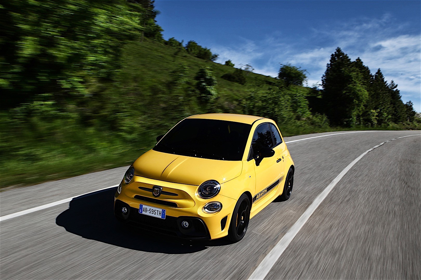 Fiat 500 Abarth photo 18