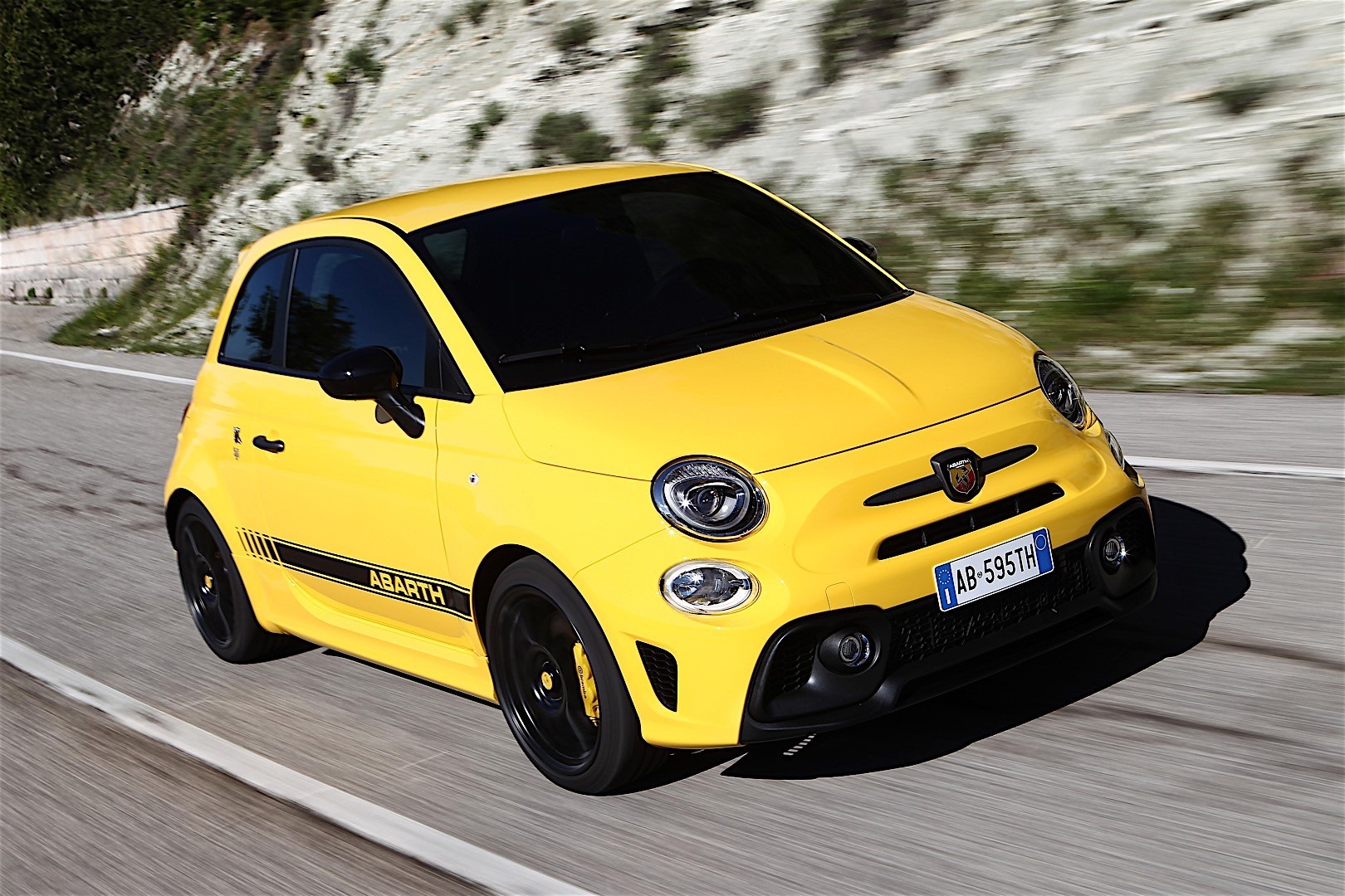 Fiat 500 Abarth photo 19