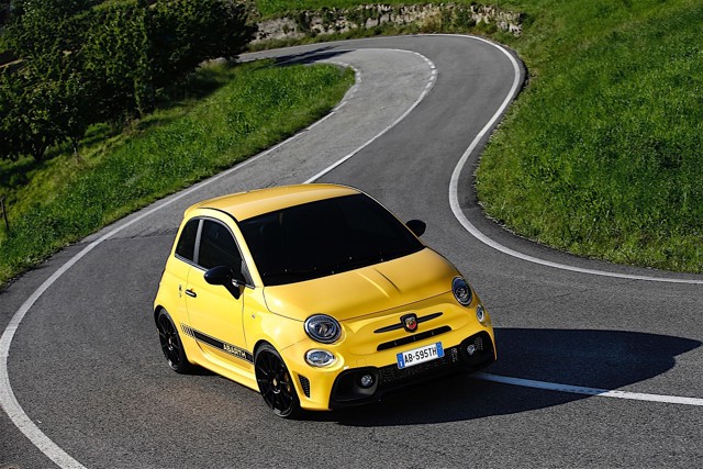 Fiat 500 Abarth photo 1