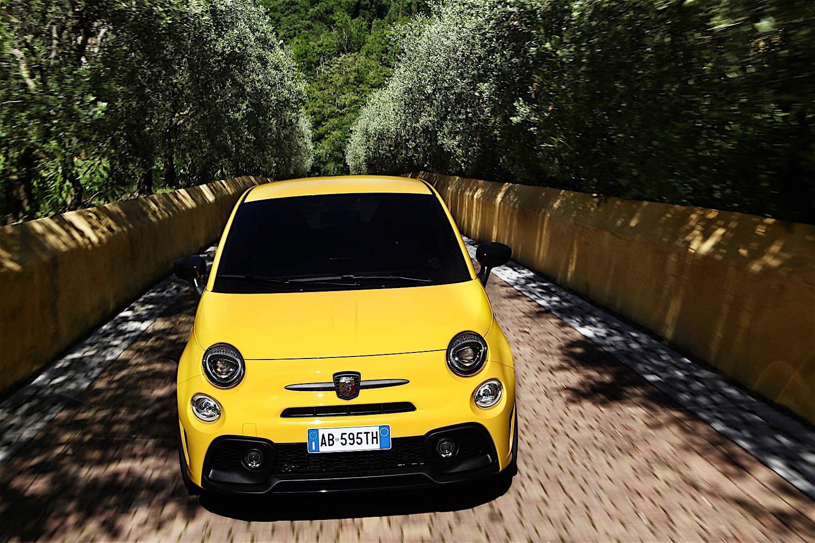 Fiat 500 Abarth photo 3
