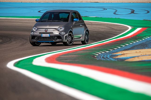 Fiat 500 Abarth photo 9