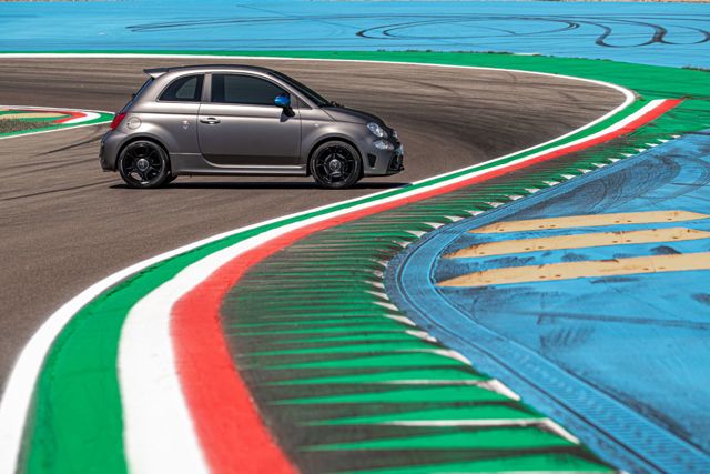 Fiat 500 Abarth photo 10
