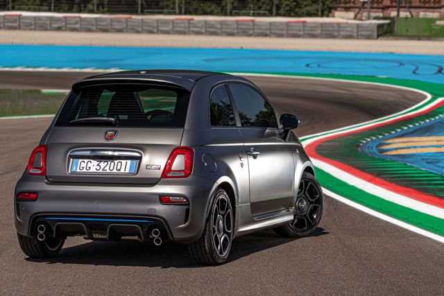 Fiat 500 Abarth photo 11