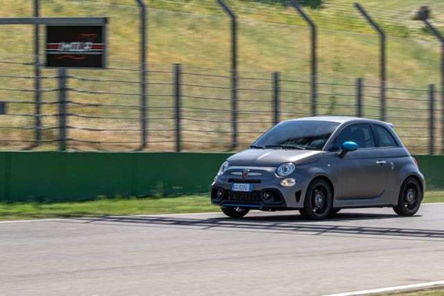 Fiat 500 Abarth photo 20
