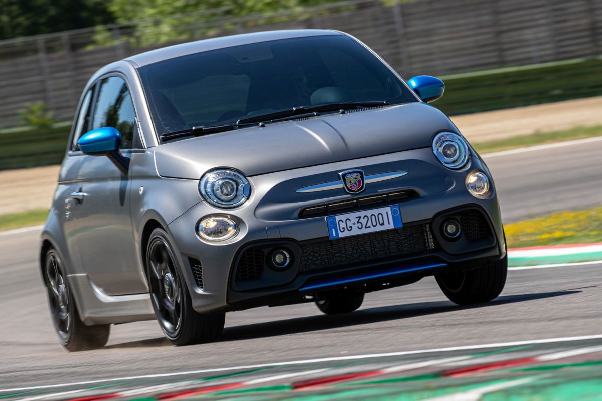 Fiat FIAT 500 0.9 TwinAir 5MT (85 HP)