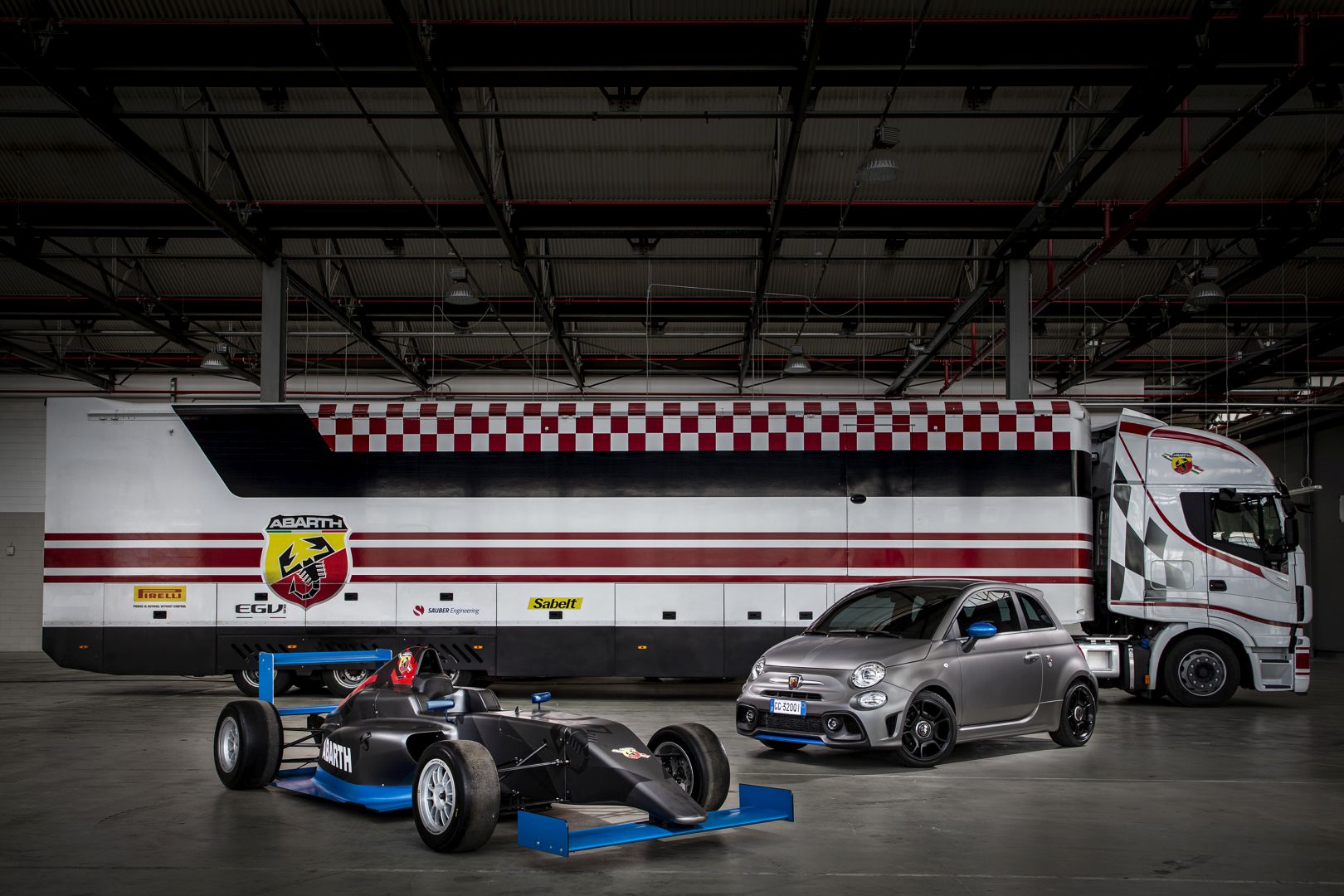 Fiat 500 Abarth photo 2