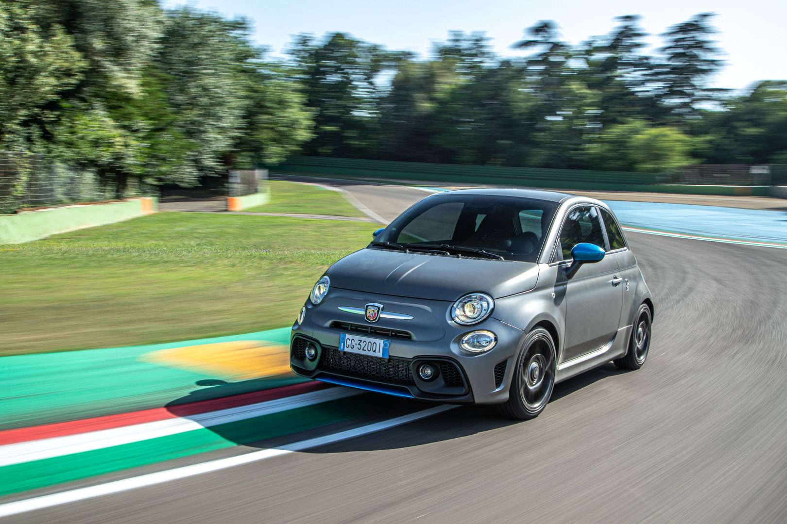 Fiat 500 Abarth photo 3