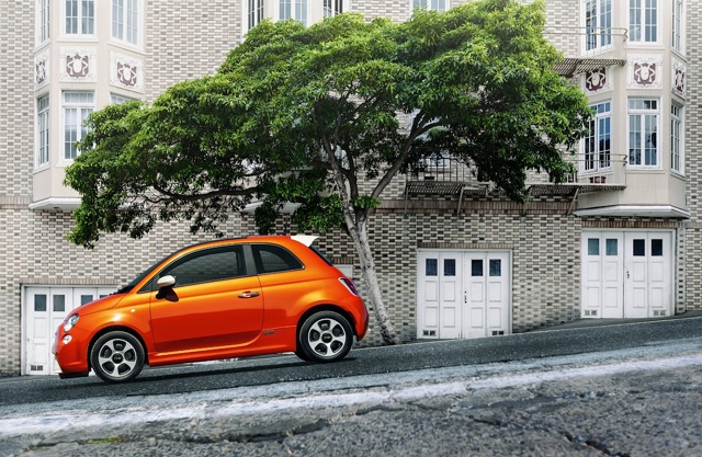 Fiat 500E photo 11
