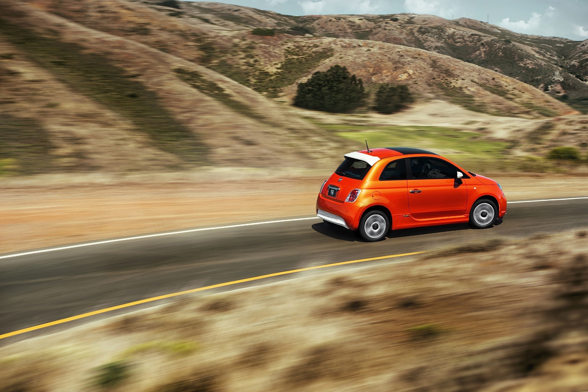 Fiat 500E photo 12