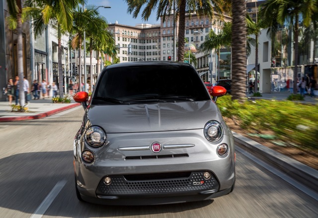 Fiat 500E photo 32