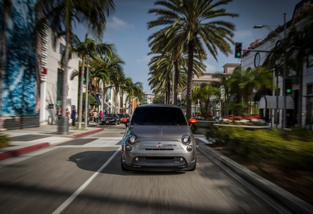 Fiat 500E photo 33