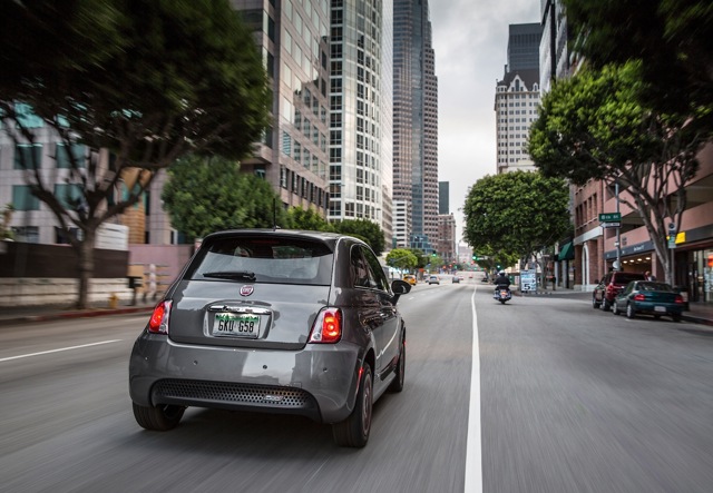 Fiat 500E photo 39