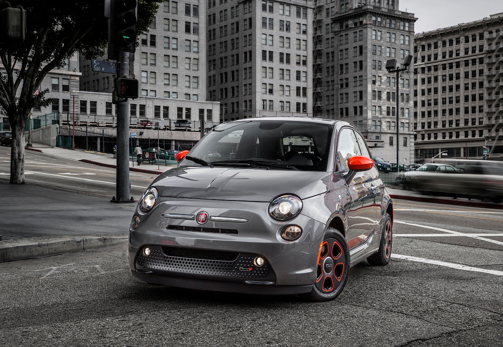 Fiat 500E photo 41