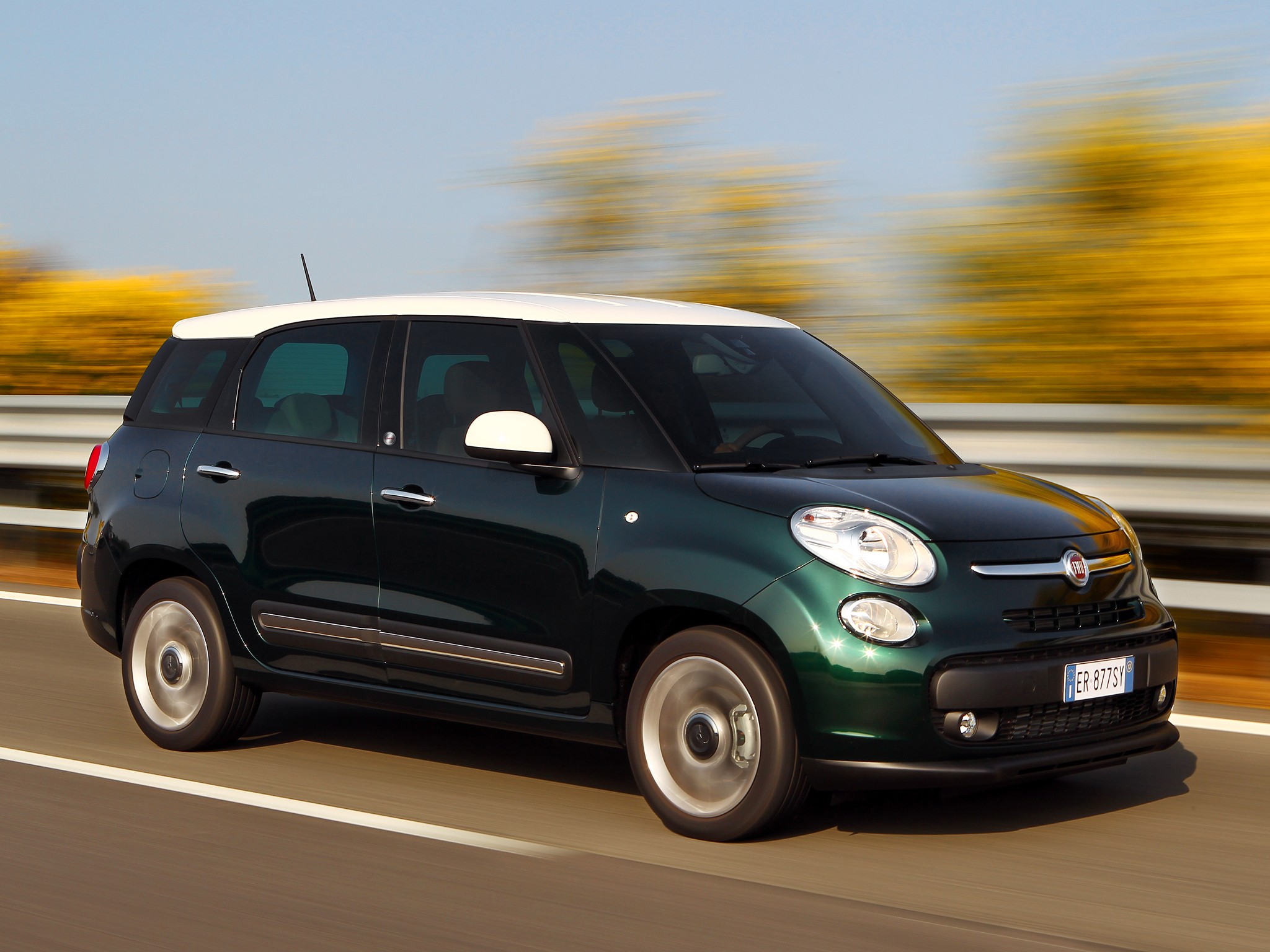 Fiat 500L Living photo 6