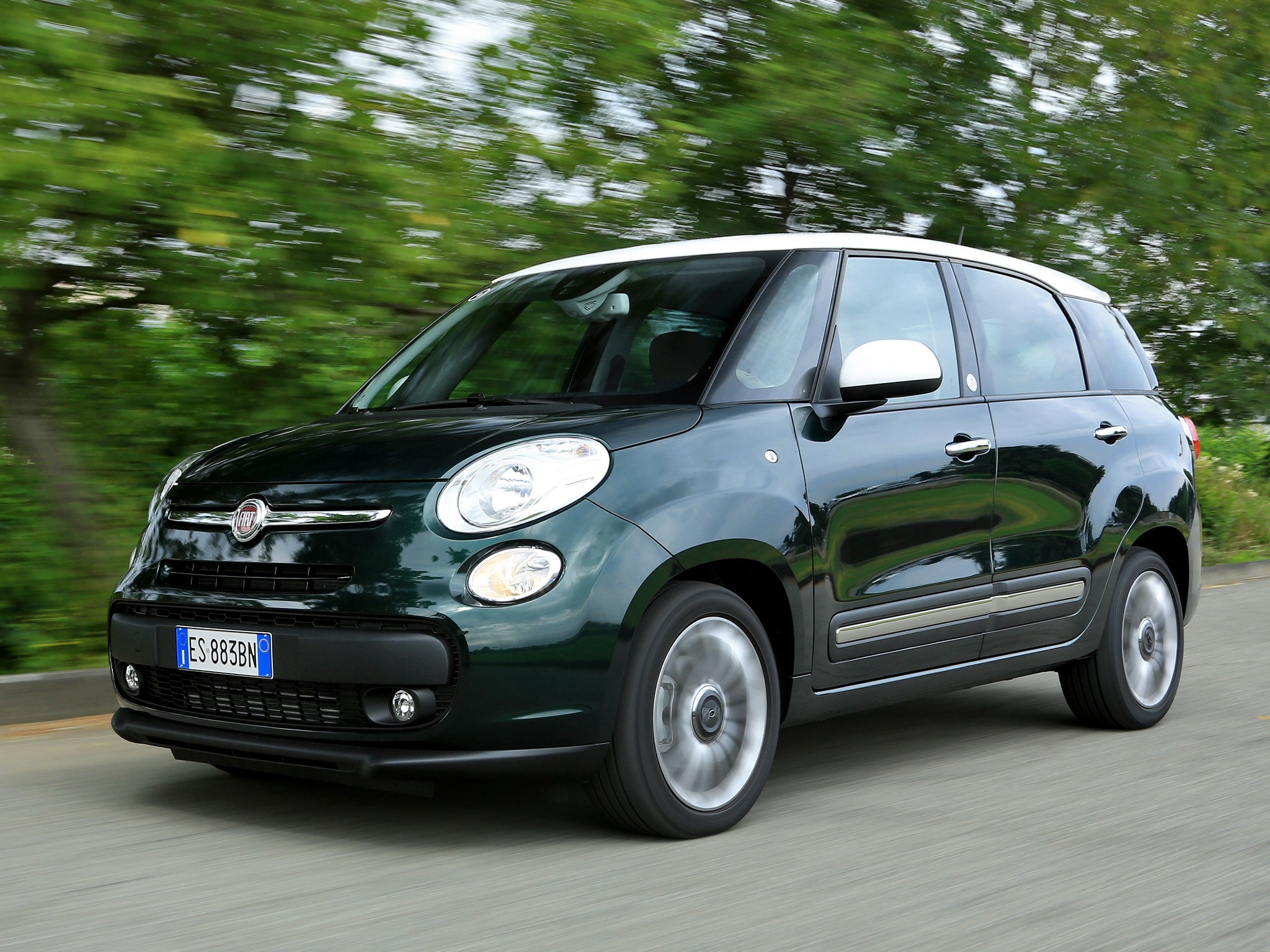 Fiat 500L Living photo 10