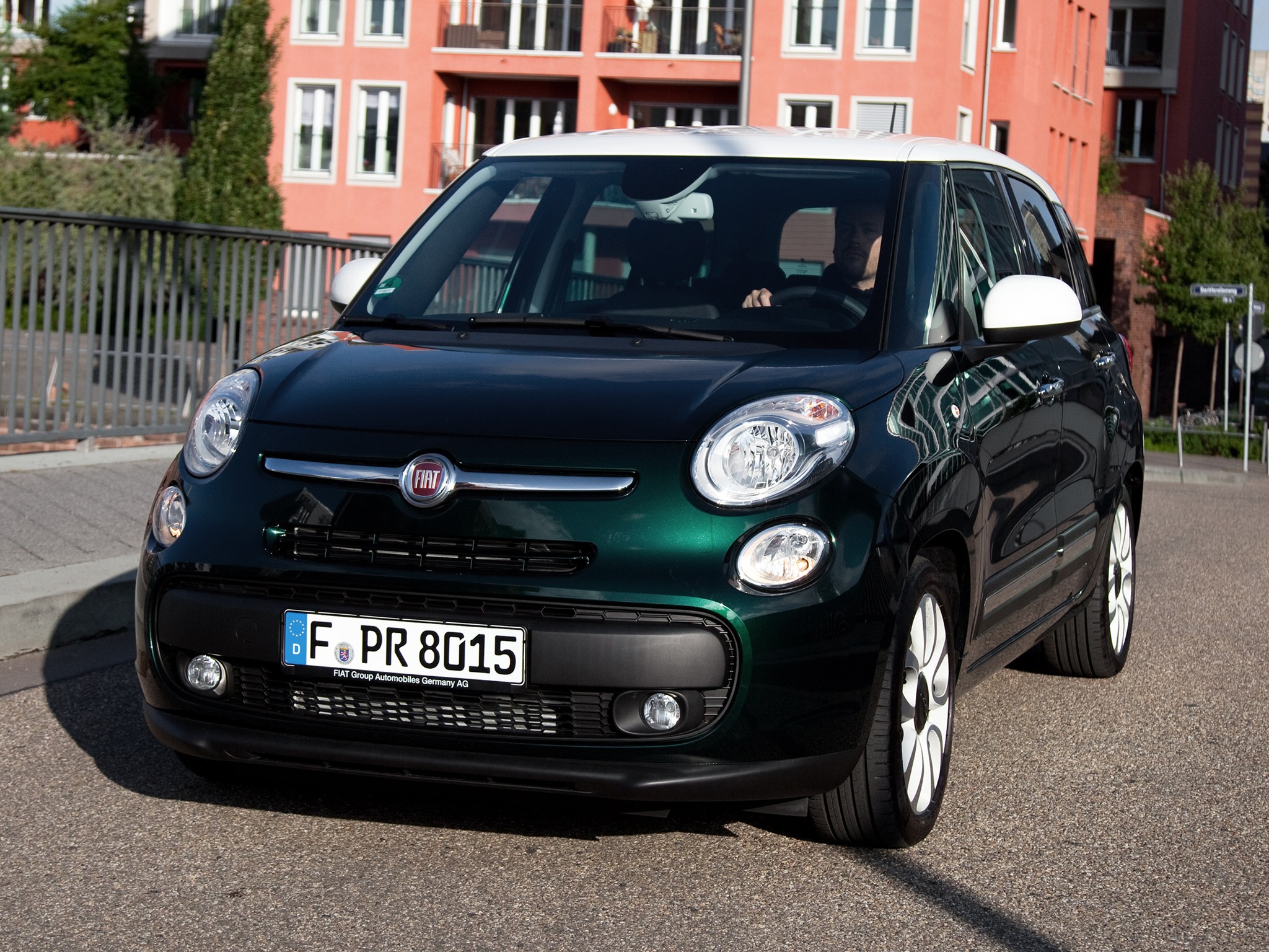 Fiat 500L Living photo 19