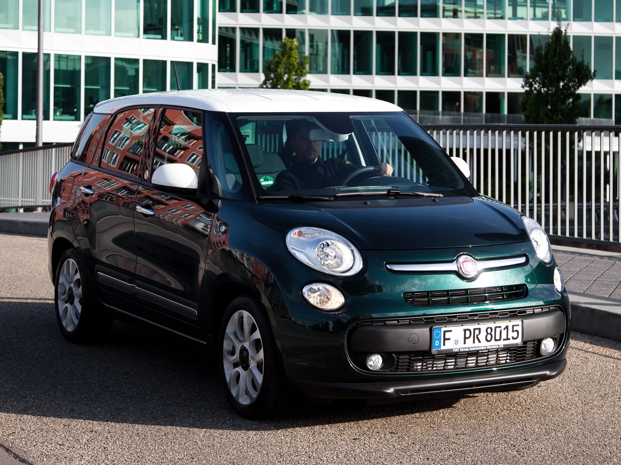 Fiat 500L Living photo 24