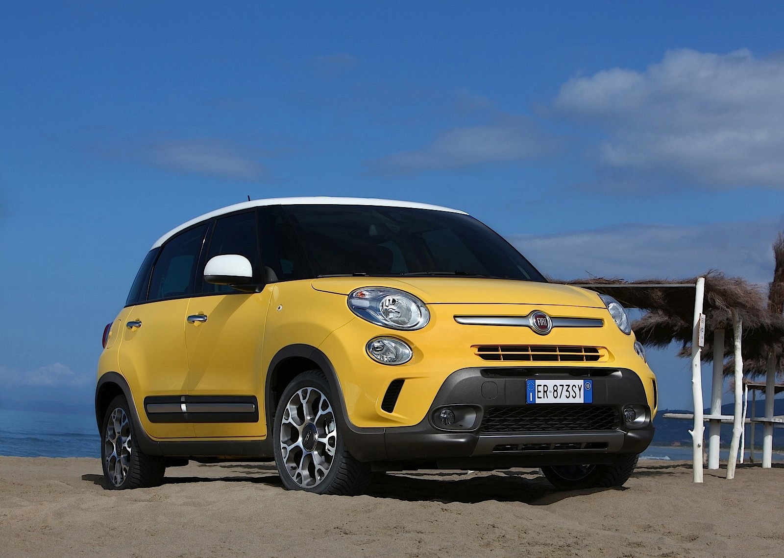 Fiat 500L Trekking photo 16