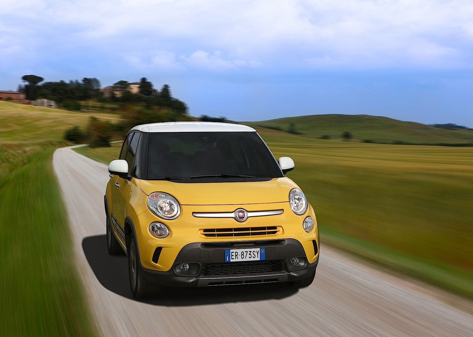 Fiat 500L Trekking photo 21