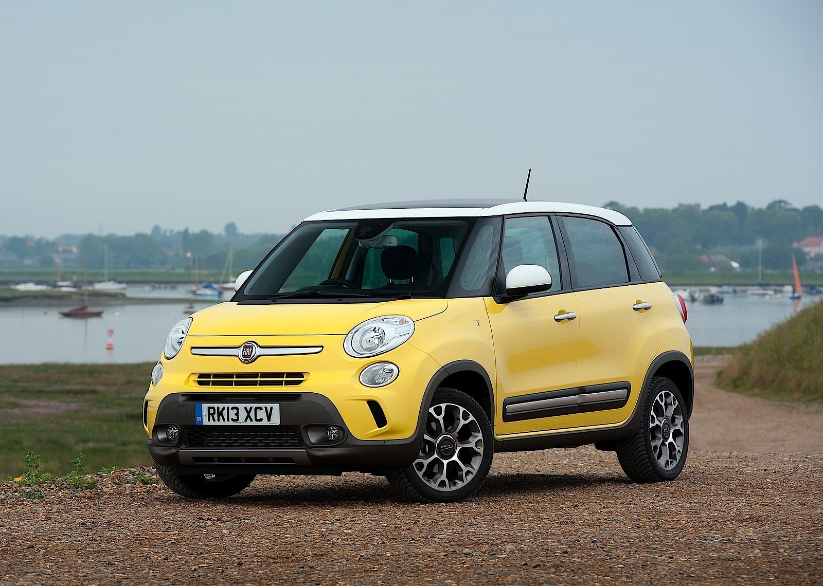 Fiat 500L Trekking photo 22