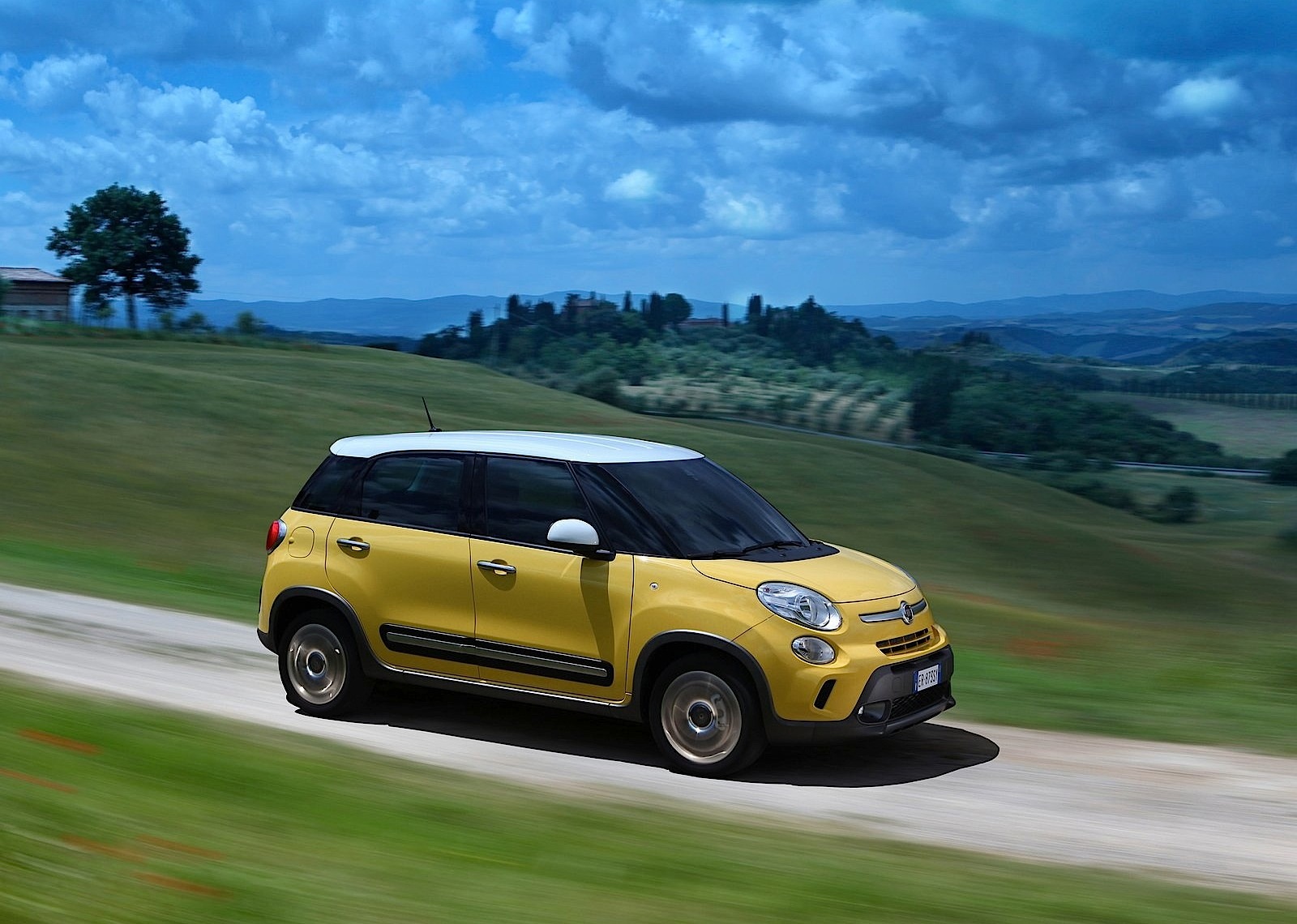 Fiat 500L Trekking photo 24