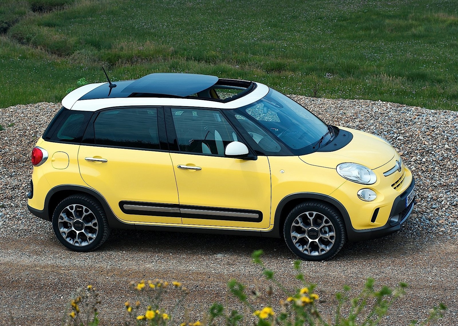 Fiat 500L Trekking photo 31