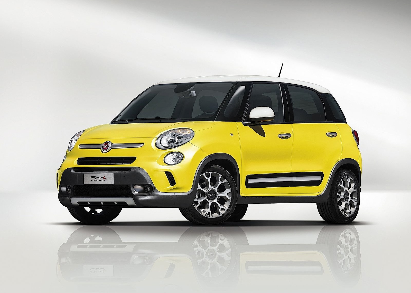 Fiat 500L Trekking photo 40
