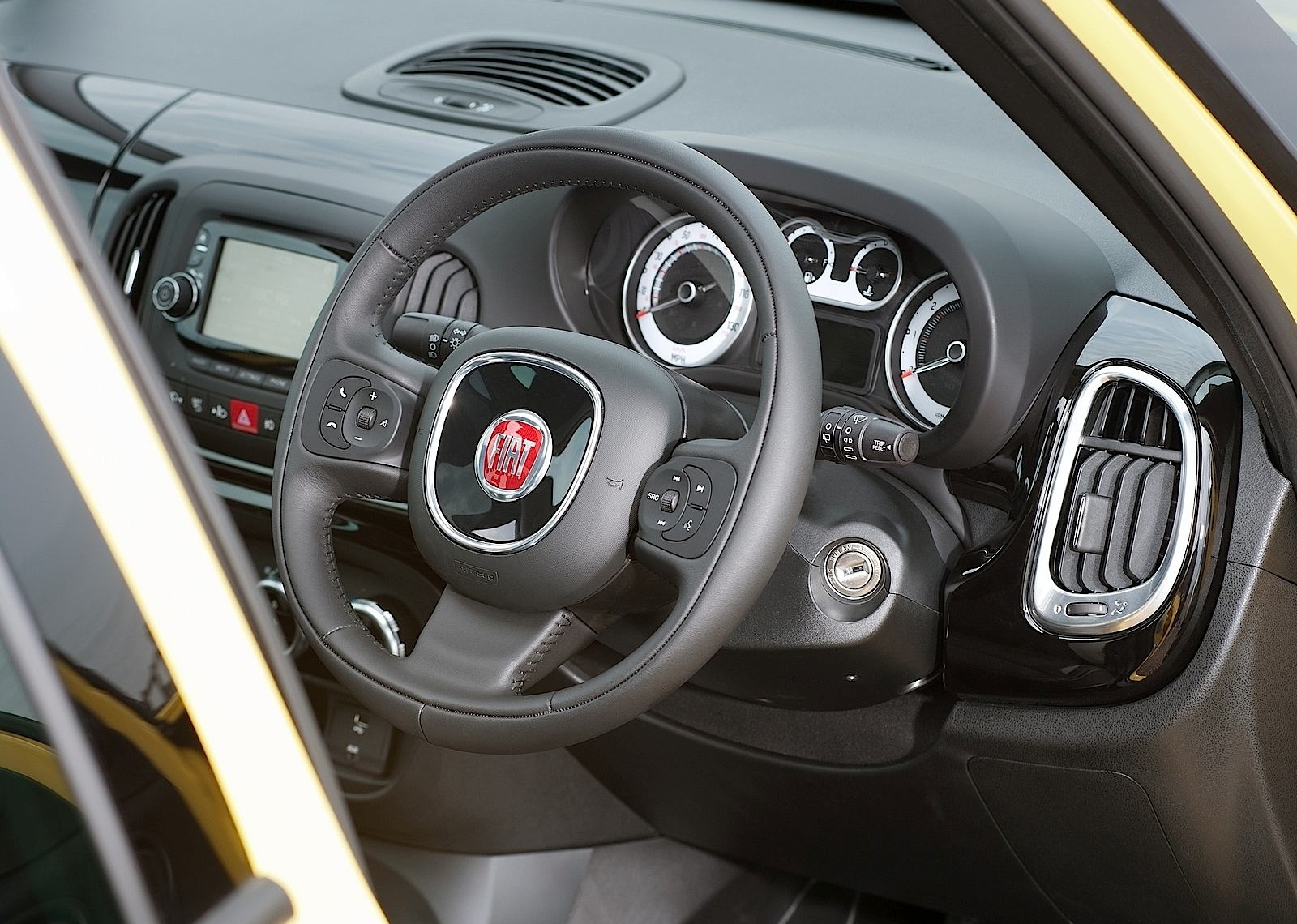 Fiat 500L Trekking photo 60