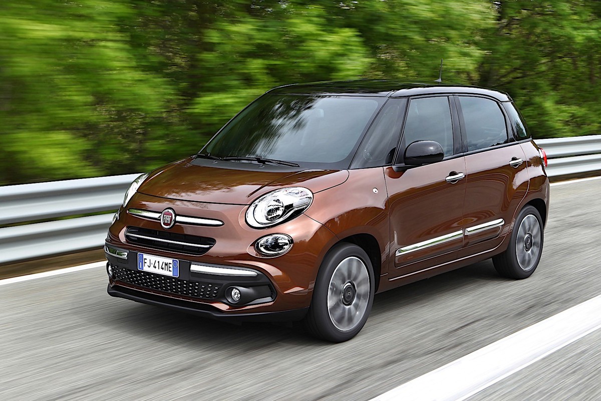 Fiat FIAT 500L 0.9L TwinAir 6MT FWD (105 HP)
