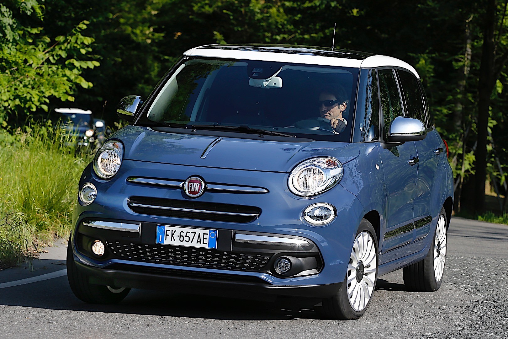 Fiat 500L Urban photo 3
