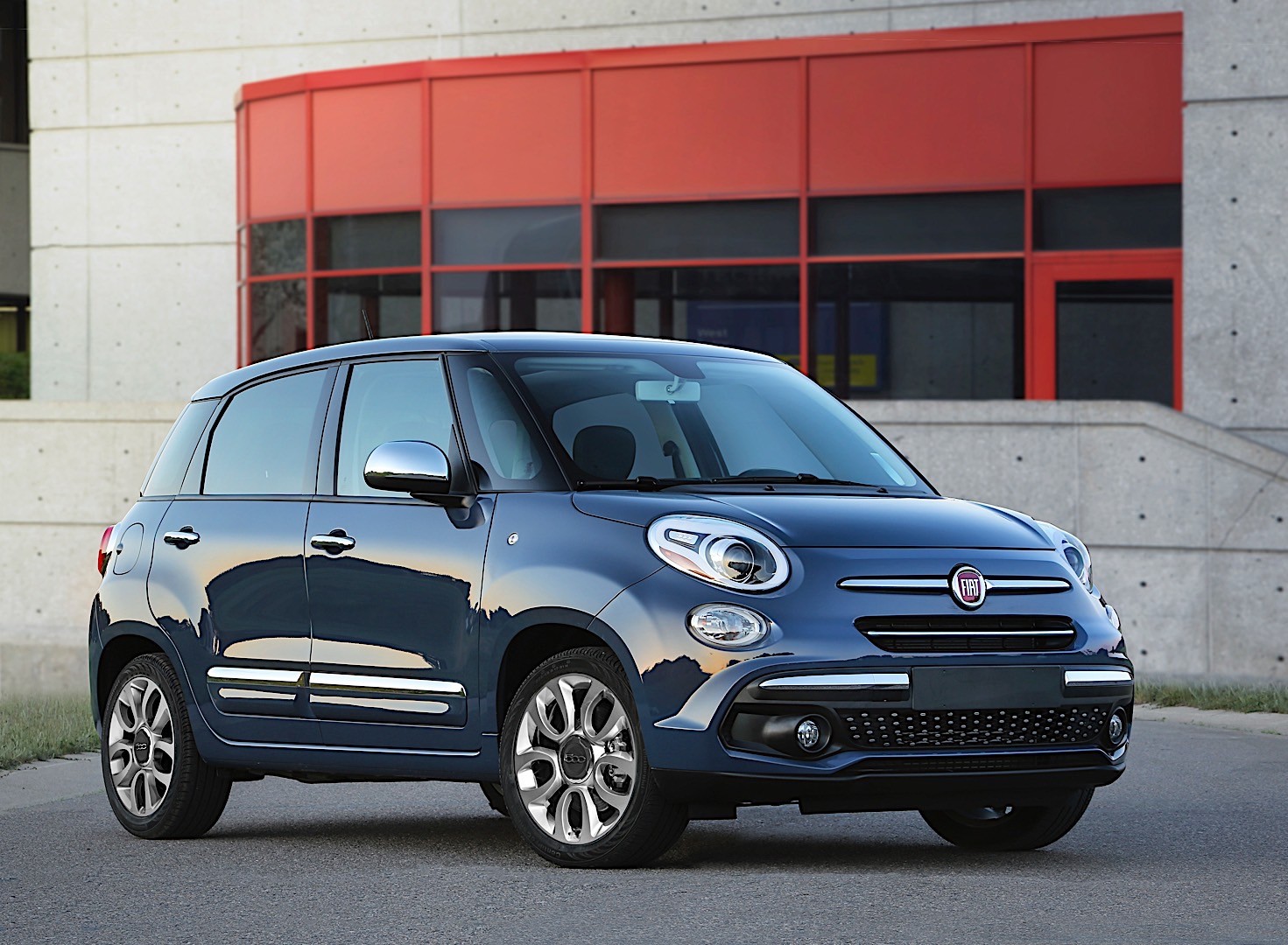 Fiat 500L Urban photo 4