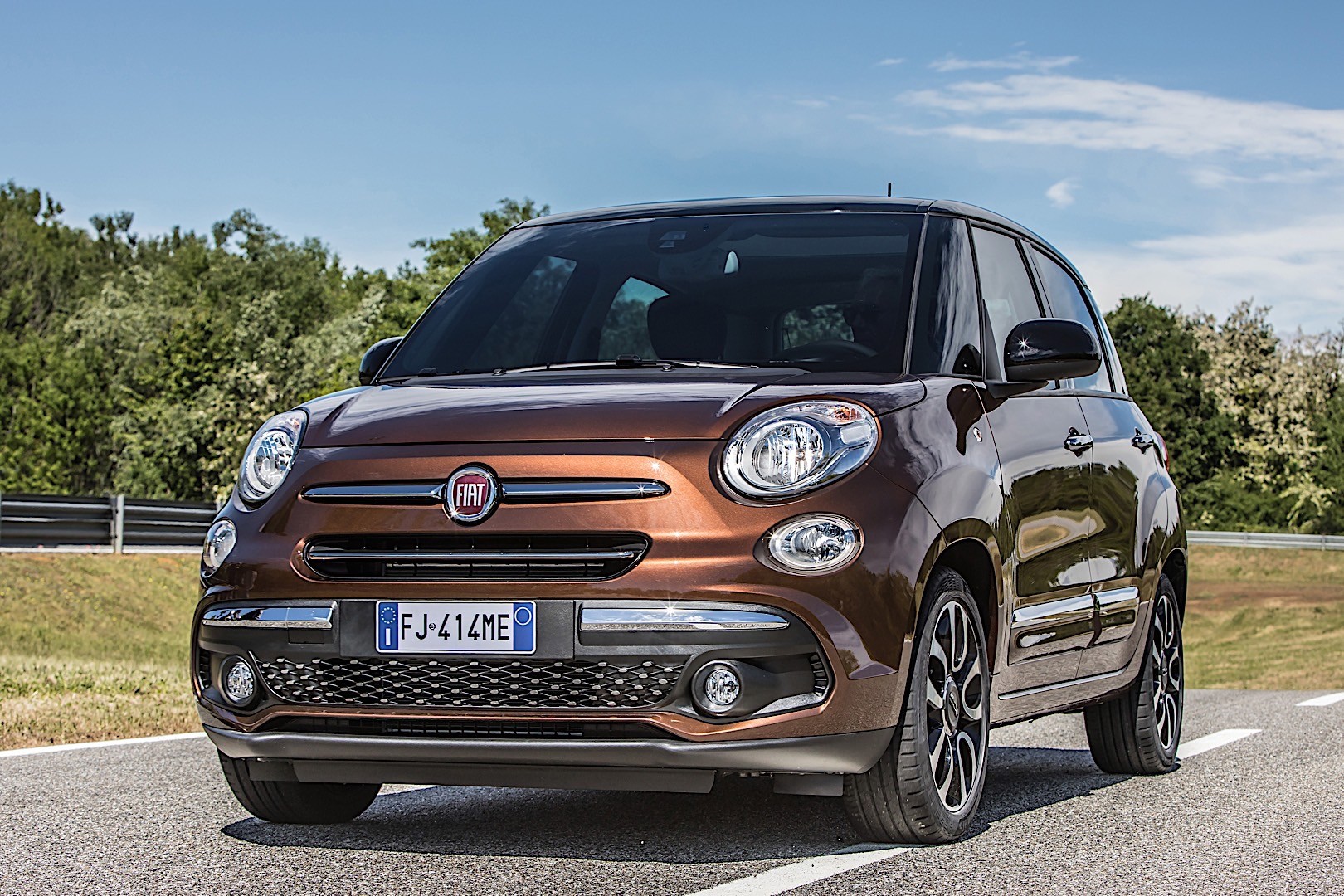 Fiat 500L Urban photo 8