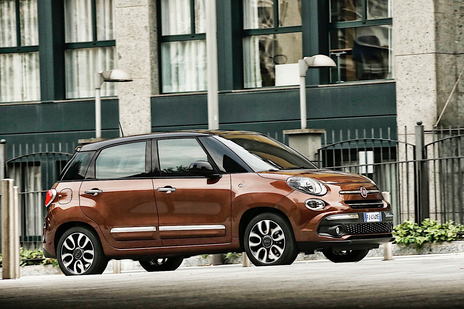 Fiat 500L Urban photo 9