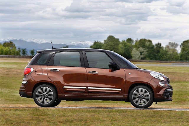 Fiat 500L Urban photo 10