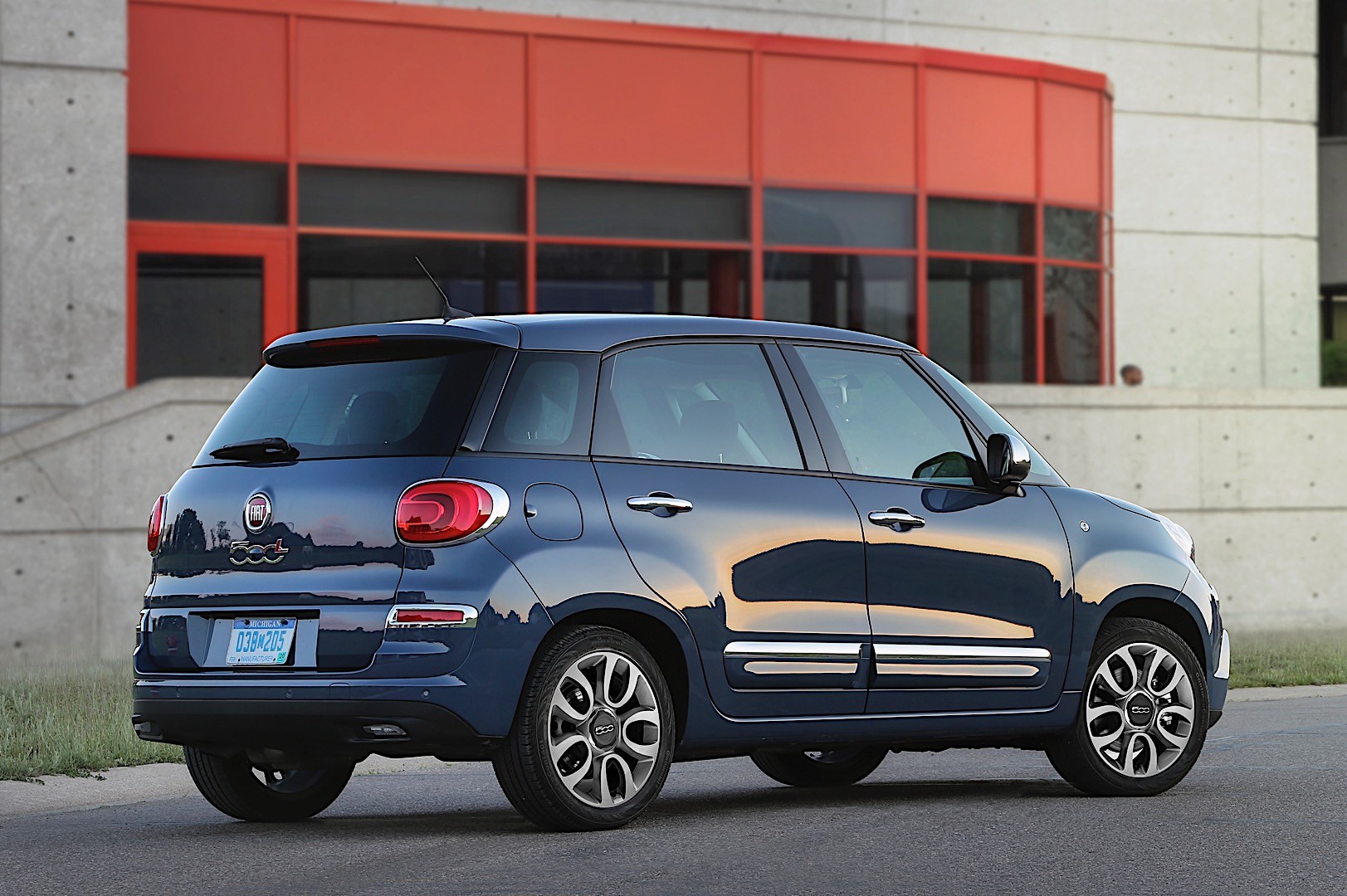 Fiat 500L Urban photo 16