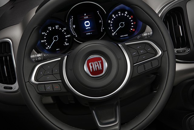Fiat 500L Urban photo 23
