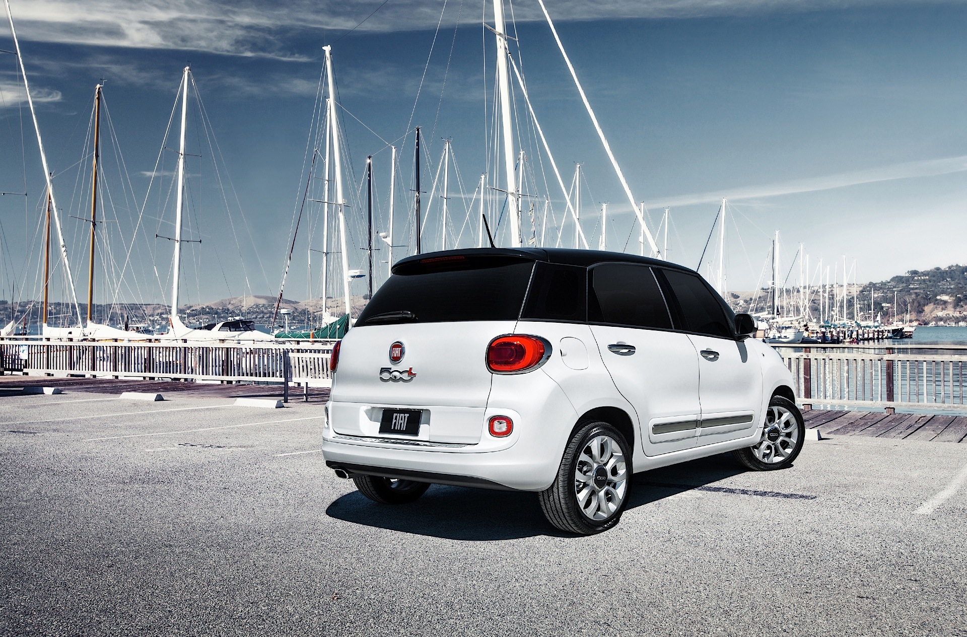Fiat 500L photo 8
