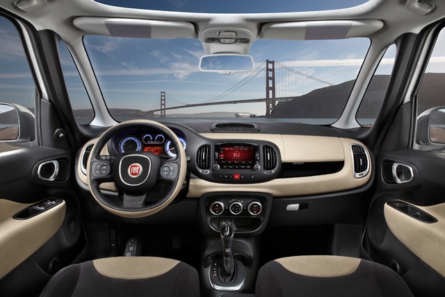 Fiat 500L photo 38
