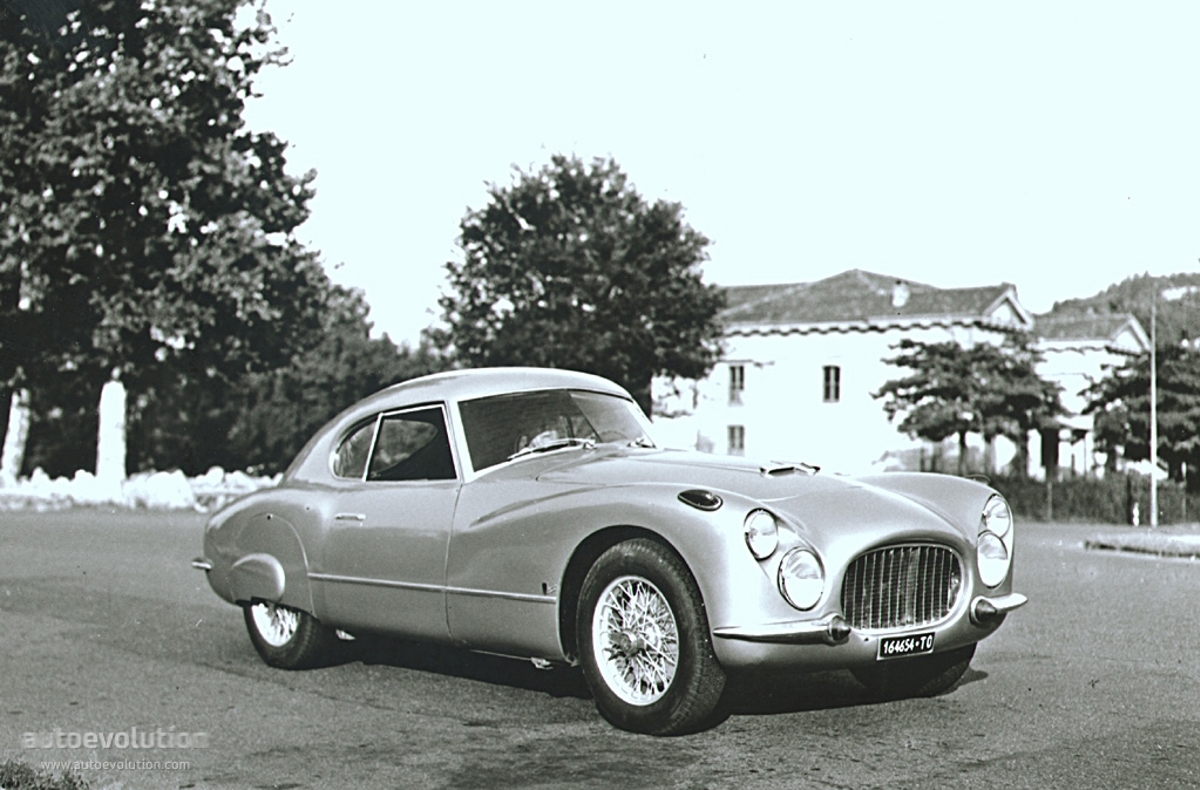 Fiat FIAT 8V 2.0L V8 4MT (117 HP)