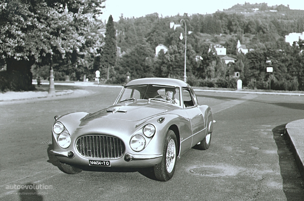Fiat 8V photo 2