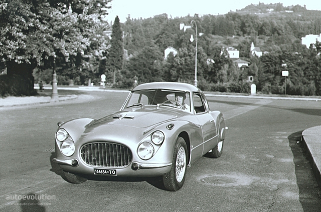 Fiat 8V photo 2