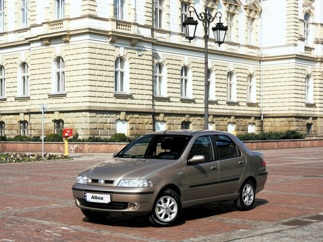 Fiat Albea / Siena photo 9