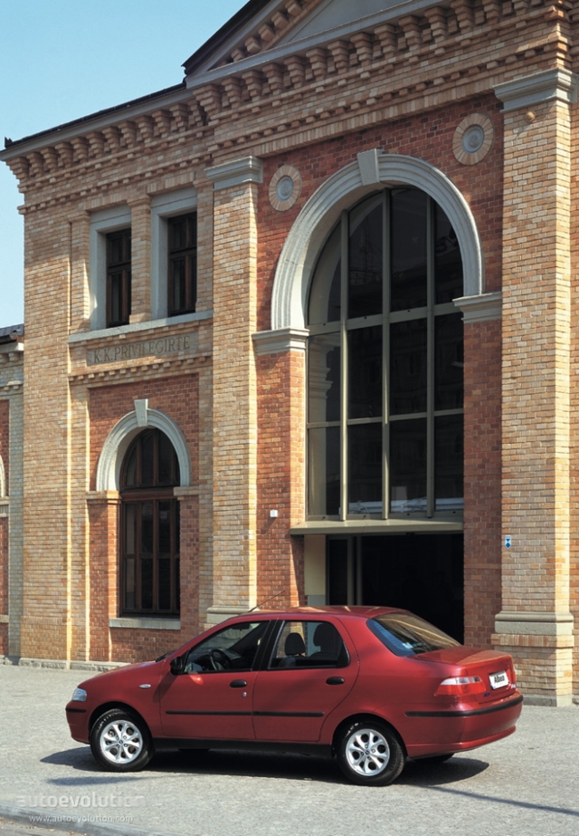 Fiat Albea / Siena photo 4