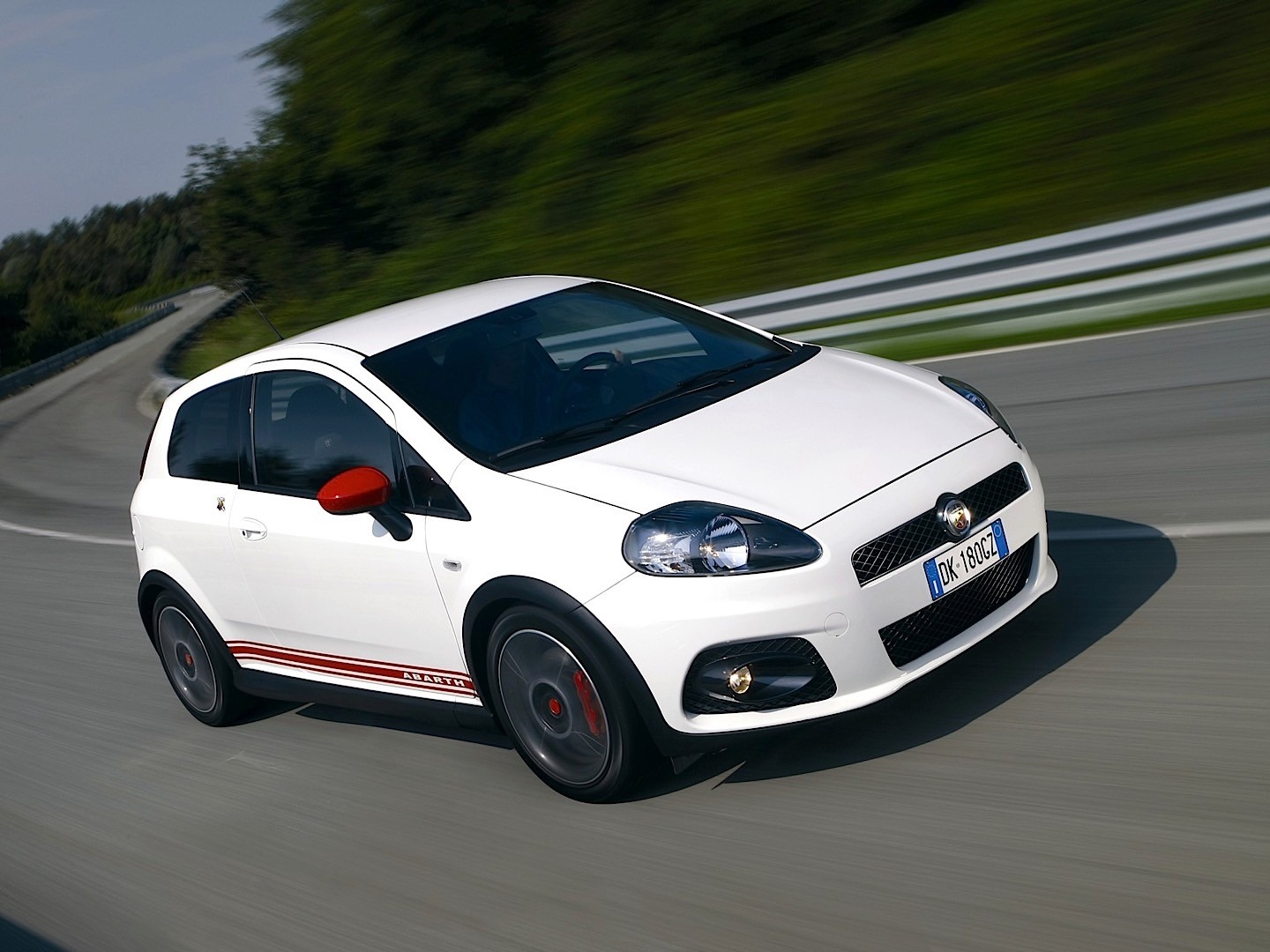 Fiat Grande Punto / Punto Evo 3 Doors photo 32