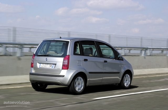 Fiat Idea photo 7